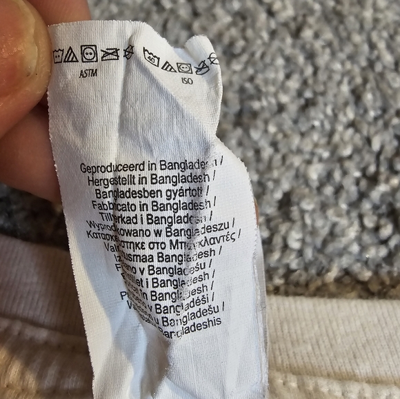 Droppin Jaws Since 1975 Gildan Tee - Picture 6 of 8